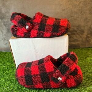 Crocs Classic Cozzzy Slipper Red Black Buffalo Check Plaid Fuzzy Womens sz 8 NWT